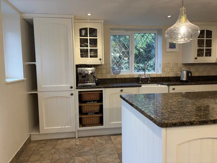 Hand Painted Kitchen Bringsty Common, Herefordshire Hand Painted Kitchen Bringsty Common, Herefordshire