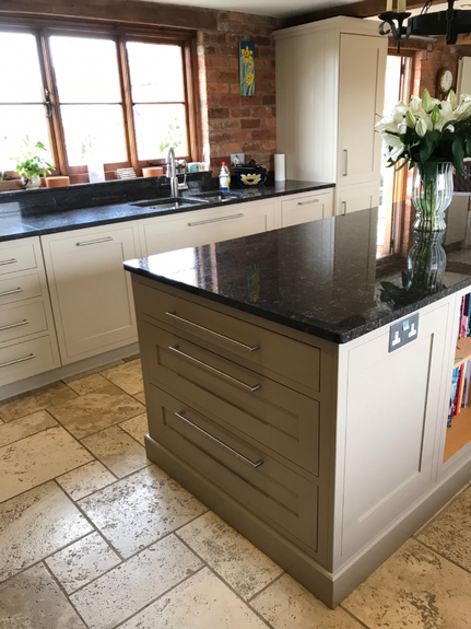 Hand Painted Kitchen Malvern, Worcestershire Hand Painted Kitchen Malvern, Worcestershire