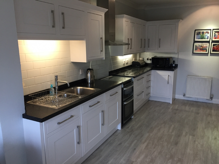 Hand Painted Kitchen Bournville - Birmingham Hand Painted Kitchen Bournville - Birmingham