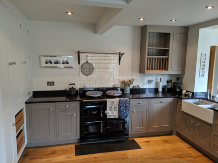 Hand Painted Kitchen Knowle - West Midlands
